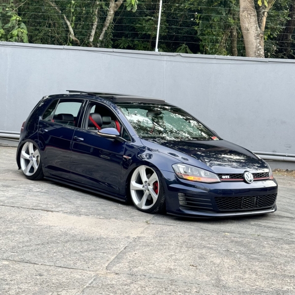 GOLF GTI AZUL 